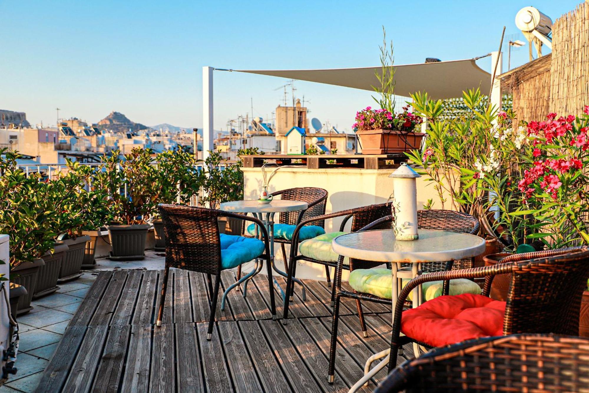 Renovated Apartment With Roof Garden Access, 15 M Walk To Acropolis アテネ エクステリア 写真