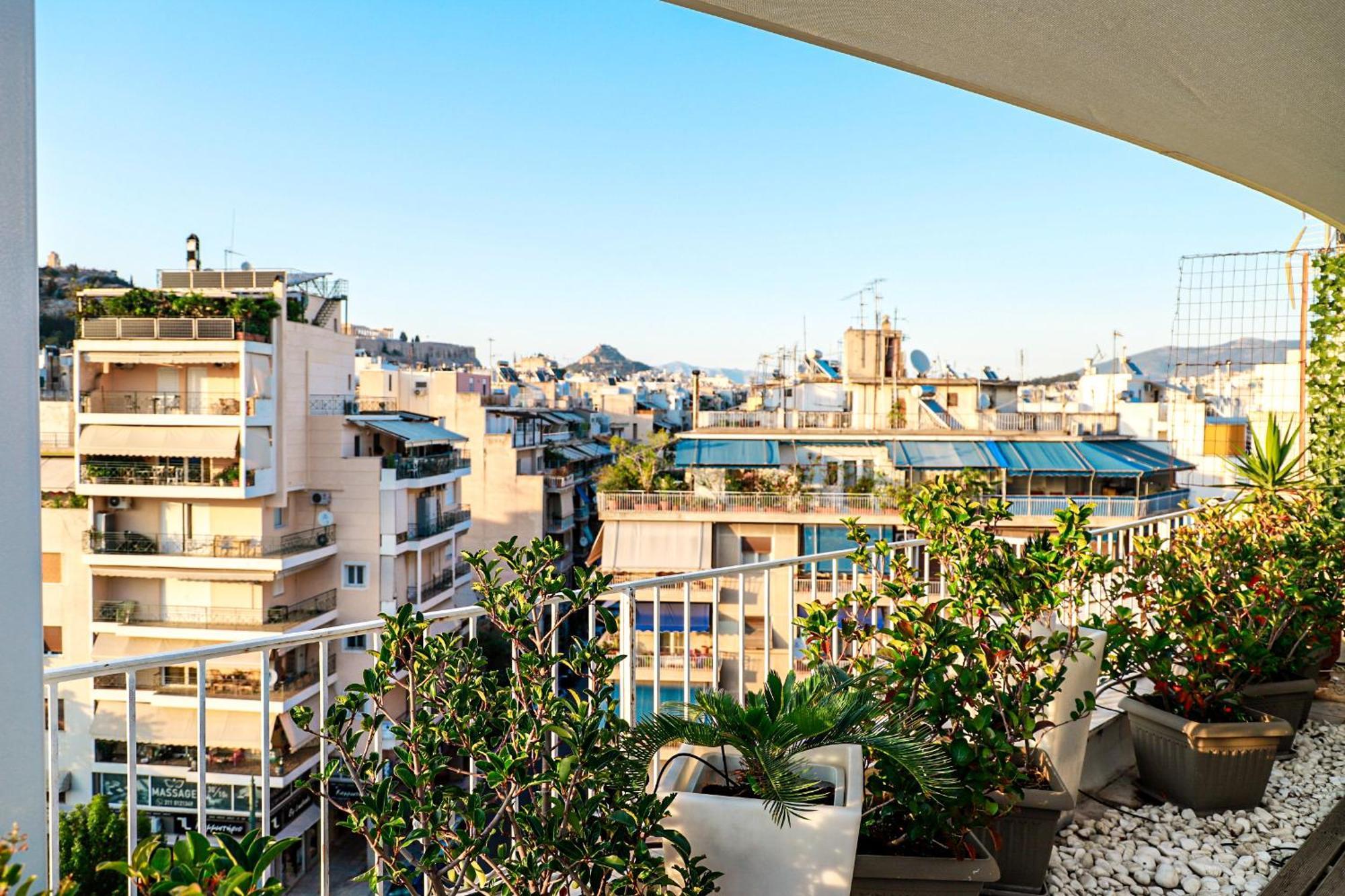 Renovated Apartment With Roof Garden Access, 15 M Walk To Acropolis アテネ エクステリア 写真