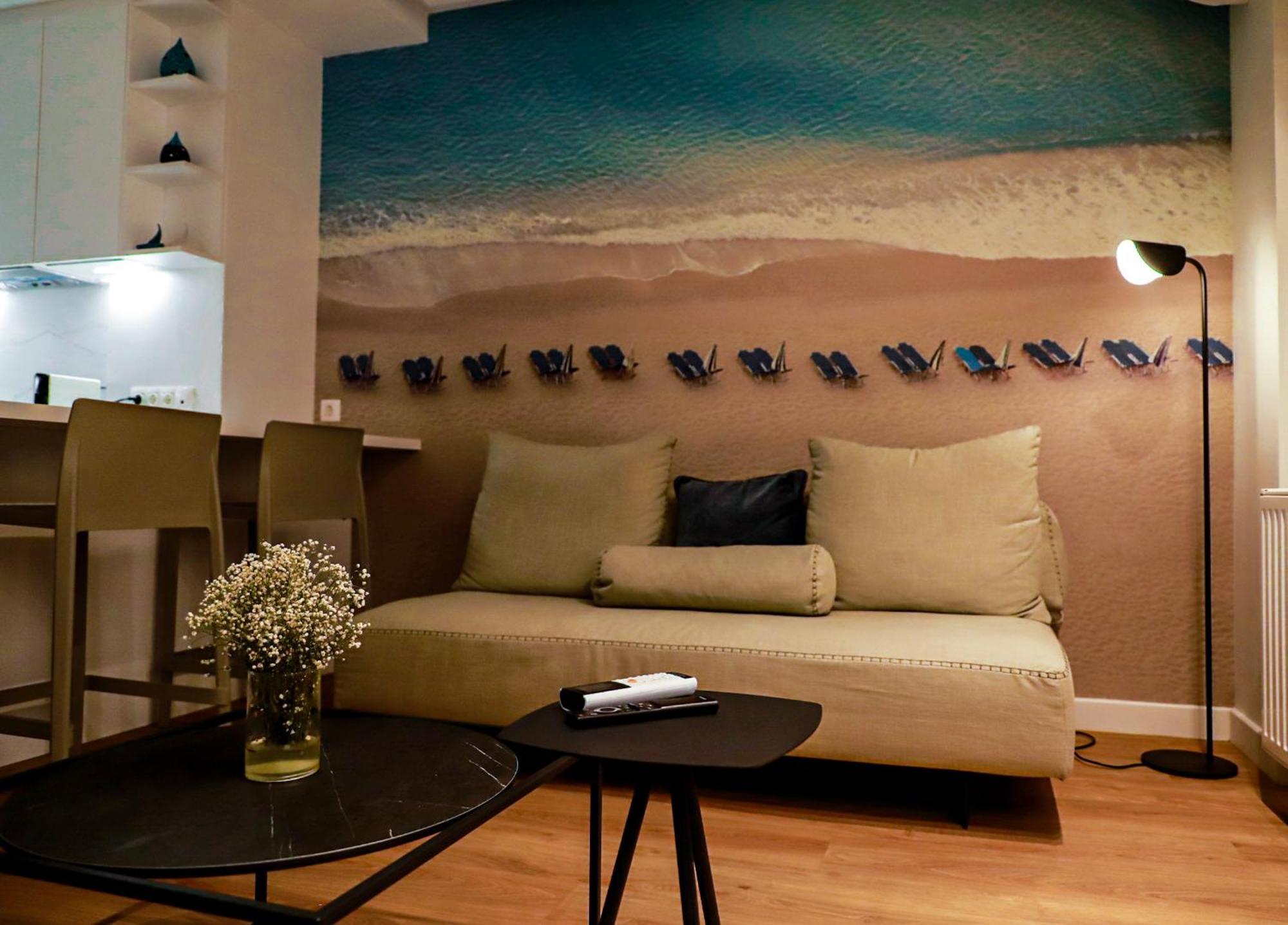 Renovated Apartment With Roof Garden Access, 15 M Walk To Acropolis アテネ エクステリア 写真