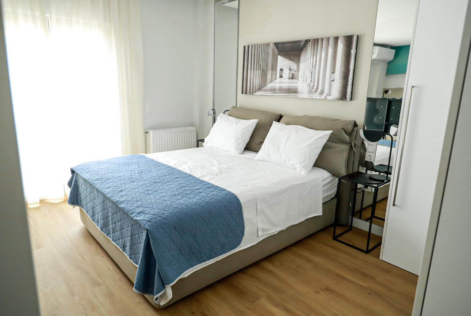 Renovated Apartment With Roof Garden Access, 15 M Walk To Acropolis アテネ エクステリア 写真