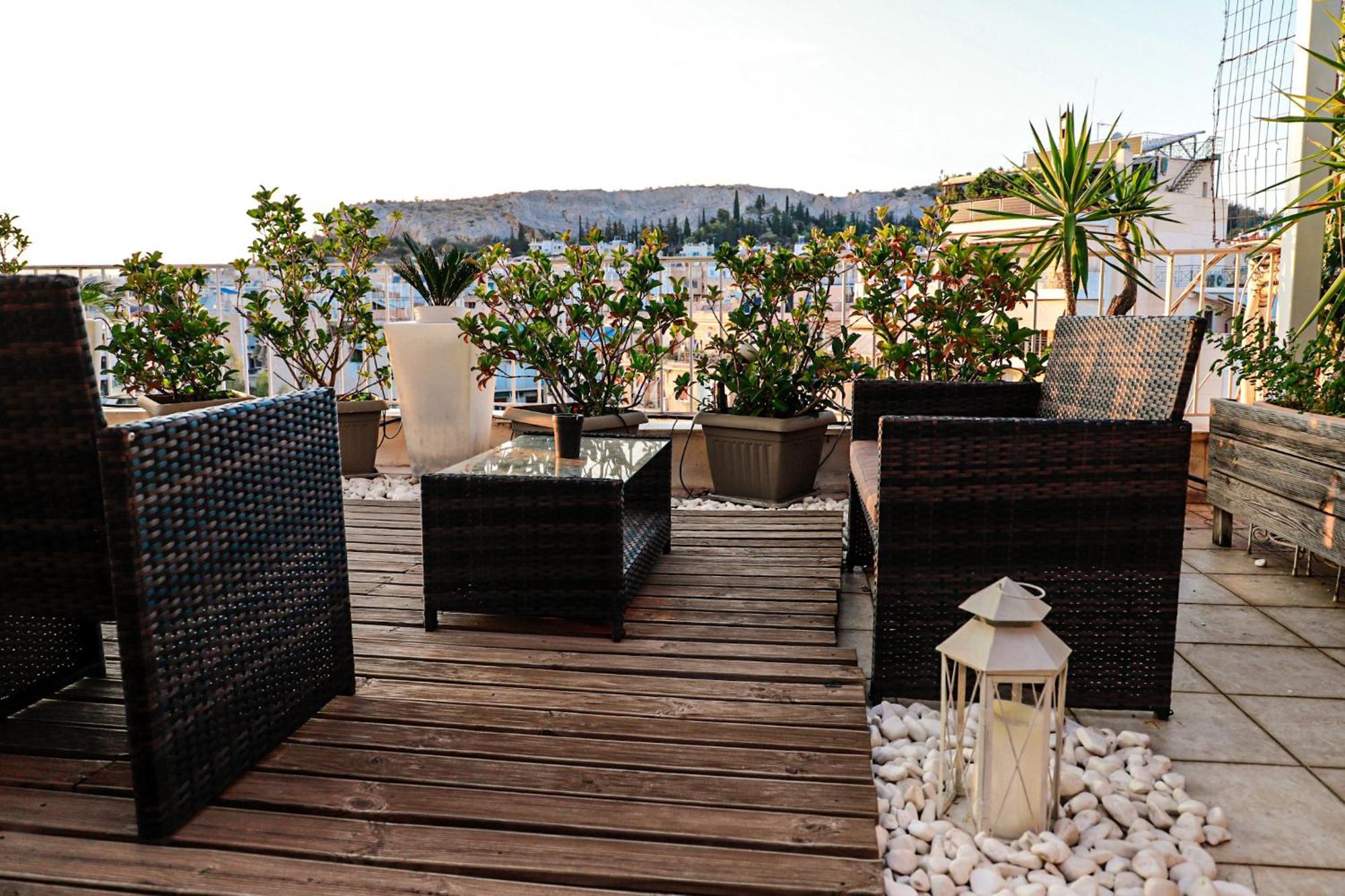 Renovated Apartment With Roof Garden Access, 15 M Walk To Acropolis アテネ エクステリア 写真