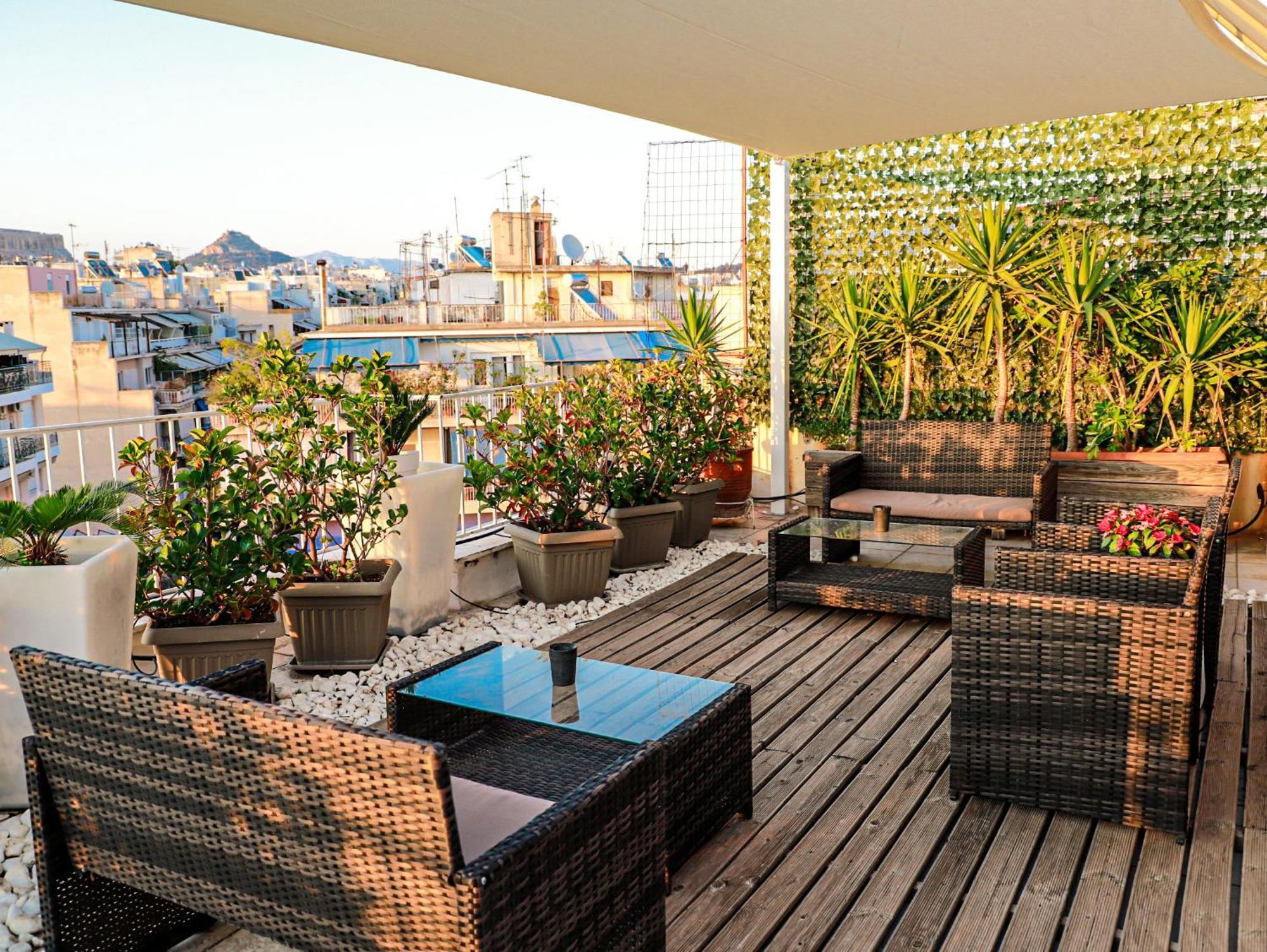 Renovated Apartment With Roof Garden Access, 15 M Walk To Acropolis アテネ エクステリア 写真